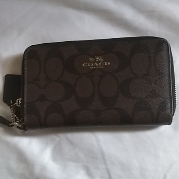 Coach Handbags - Coach wallet